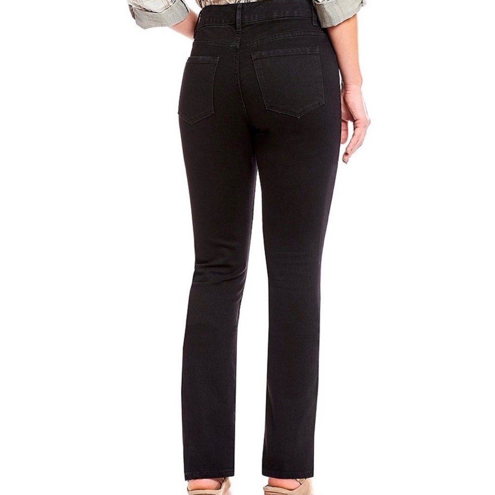 Code Bleu Jeans. - image 5